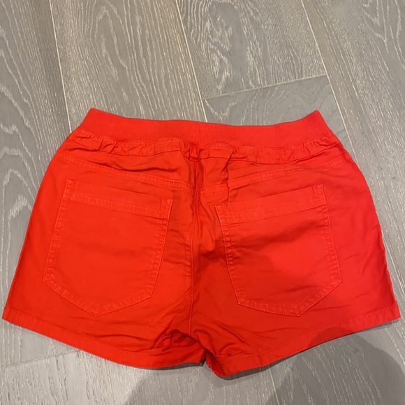Splendid red shorts - Picture 2 of 3
